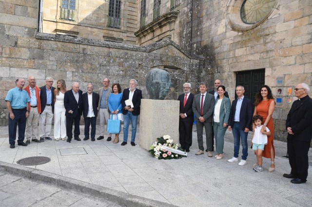 Santalices propón dedicar unha sala do Parlamento galego ao escritor e xornalista Curros Enríquez